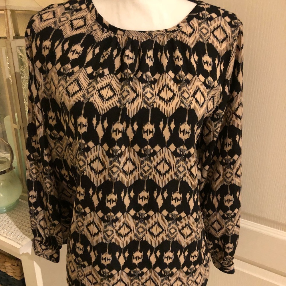 Veronica’s Long Sleeve Shirt SZ SM 🥰
